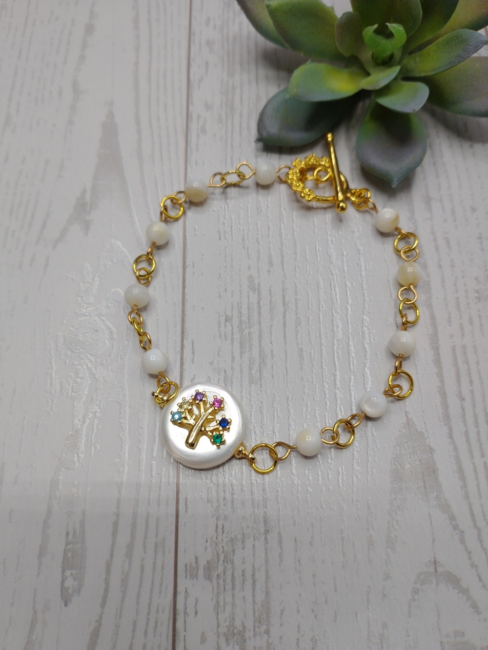 New Hand Crafted Mother of Pearl Beaded Bracelet